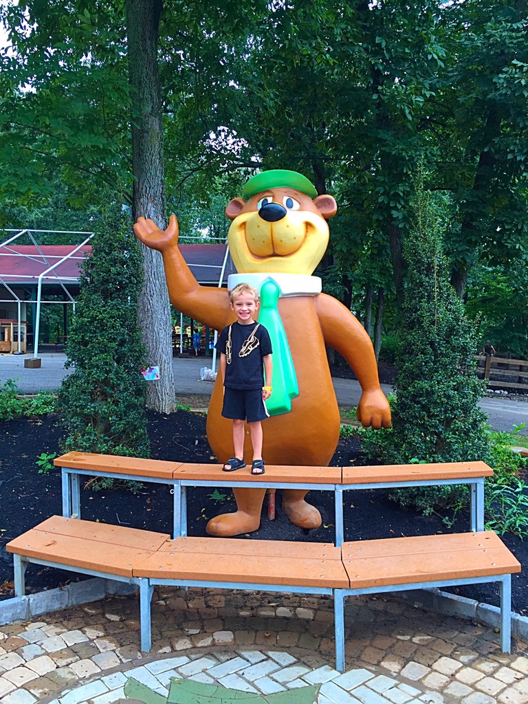 yogi bear jellystone mammoth cave