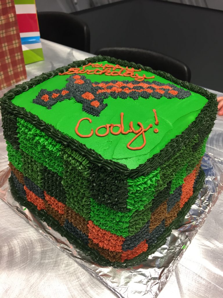 Minecraft Birthday Cake 