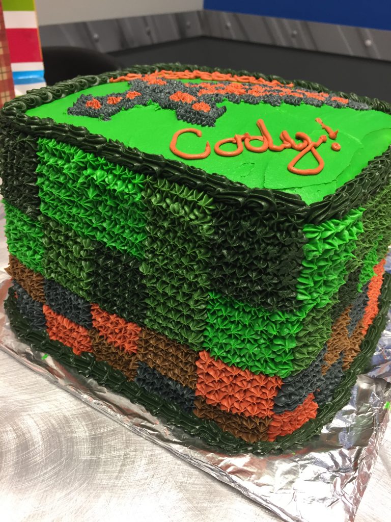 Minecraft Birthday Cake 
